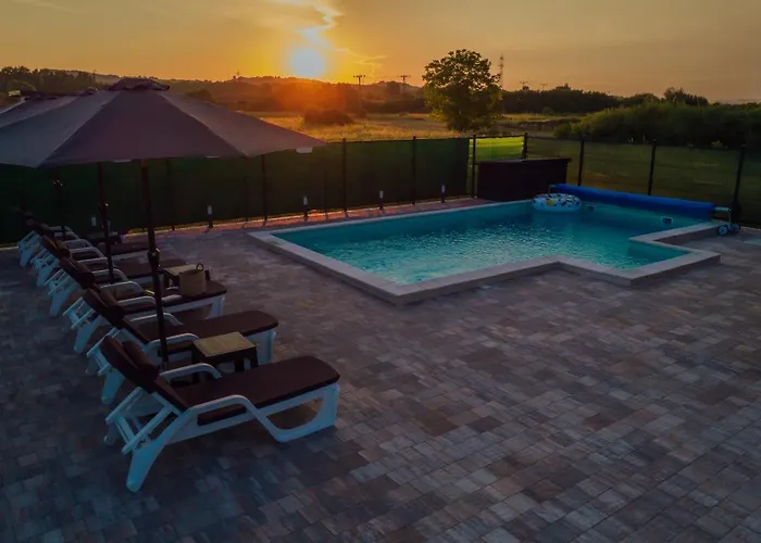 Rustic Casa 普里耶多尔